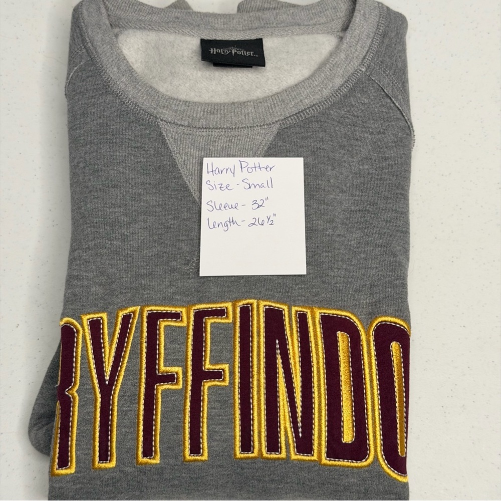 Warner Bros. Gray Crewneck Sweatshirt with Gold & Red Gryffindor Logo - Picture 8 of 8
